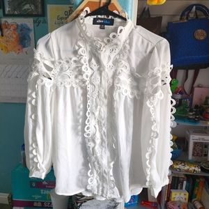 Detailed Button-up Blouse